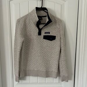 Women’s Patagonia quilted pull over size small